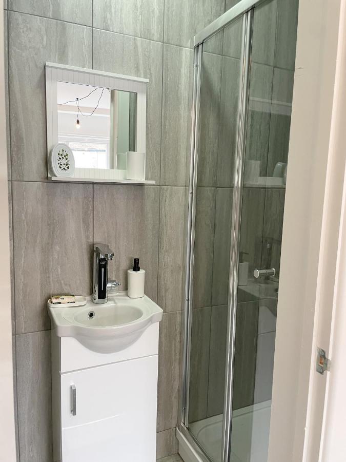 Cosy Bright Studio Apartment Close To Wembley Stadium Λονδίνο Εξωτερικό φωτογραφία