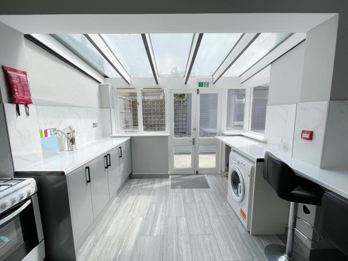 Cosy Bright Studio Apartment Close To Wembley Stadium Λονδίνο Εξωτερικό φωτογραφία