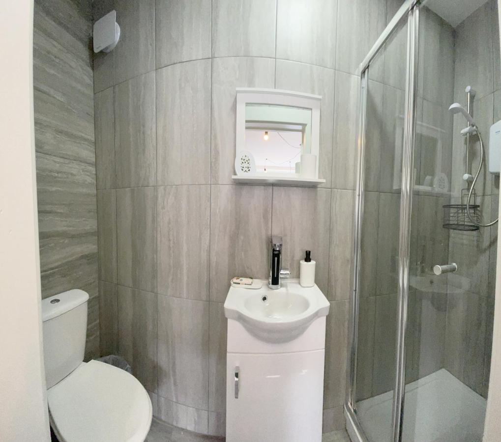 Cosy Bright Studio Apartment Close To Wembley Stadium Λονδίνο Εξωτερικό φωτογραφία